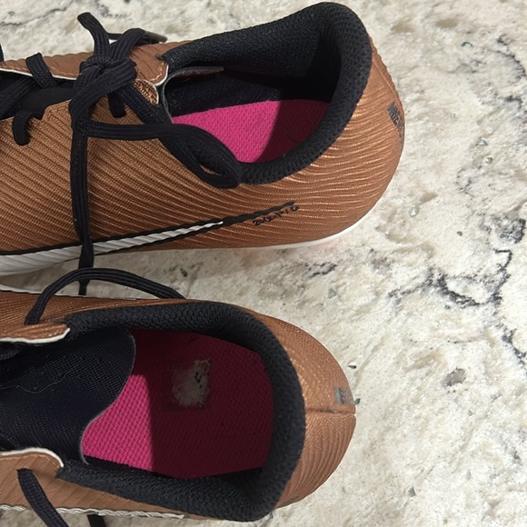 Size 6.5 Nike Soccer cleats - Picture 15 of 15